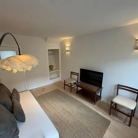 Casa Parreiras Apartamento *